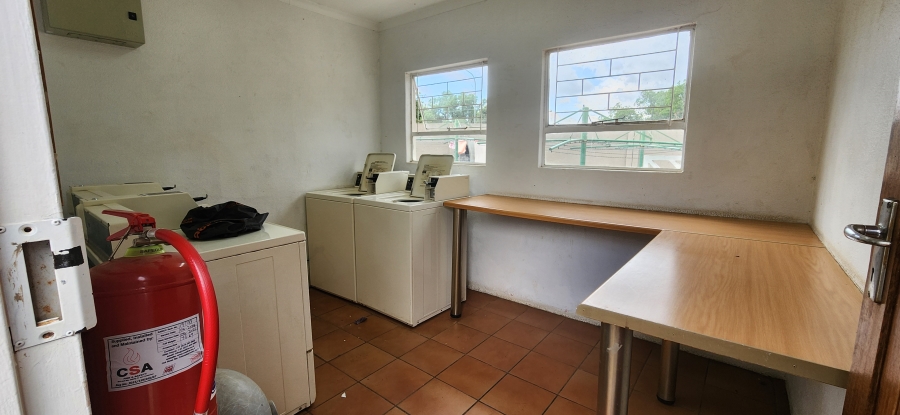 2 Bedroom Property for Sale in Kannoniers Park North West